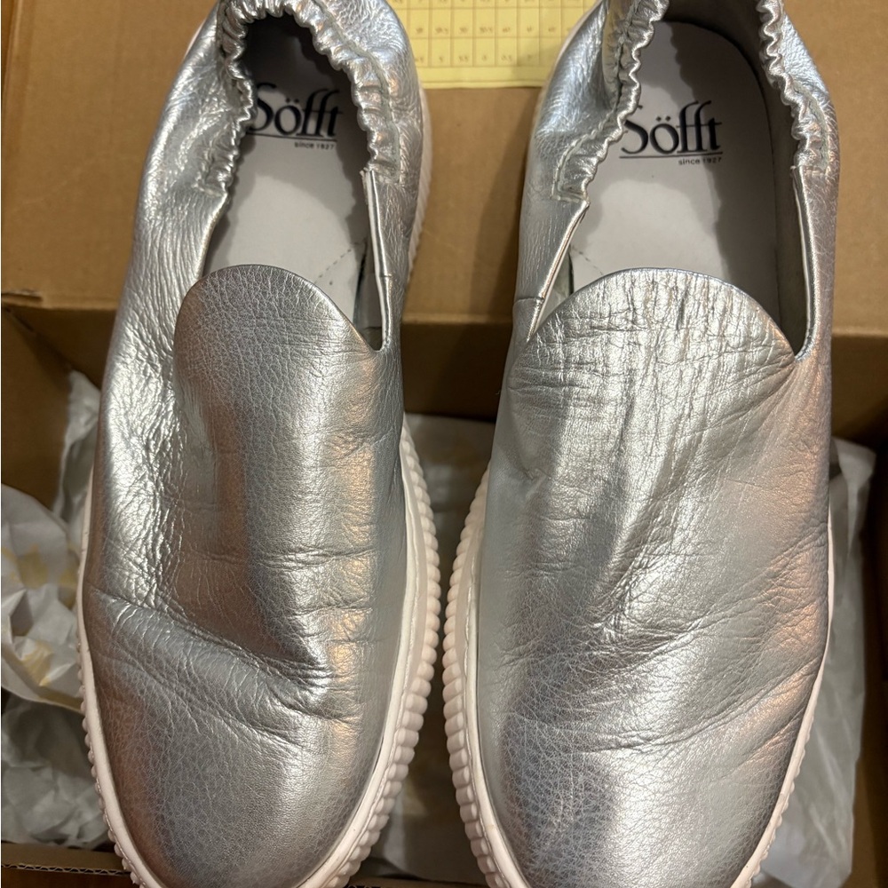 Sofft Silver Flats